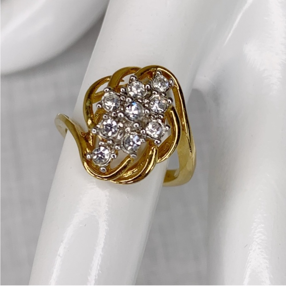 Vintage Estate 14K GE Simulated Diamond Cluster Ring Size 5 Approximately